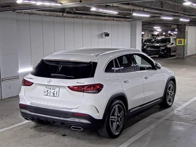 MERCEDES BENZ GLA