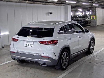 MERCEDES BENZ GLA