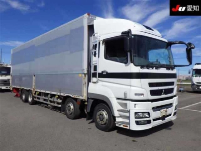 MITSUBISHI FUSO SUPER GREAT