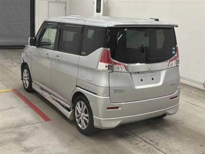 MITSUBISHI DELICA D:2