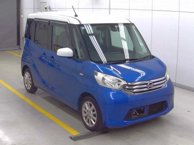 NISSAN DAYZ ROOX