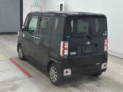 TOYOTA PIXIS MEGA