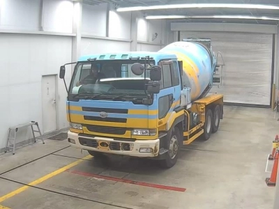 NISSAN UD