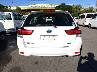 TOYOTA COROLLA FIELDER