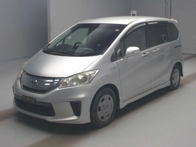 HONDA FREED HYBRID