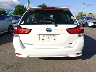 TOYOTA COROLLA FIELDER