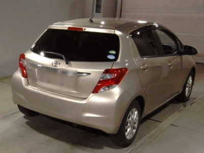 TOYOTA VITZ