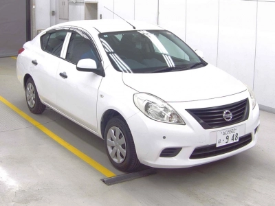 NISSAN TIIDA LATIO