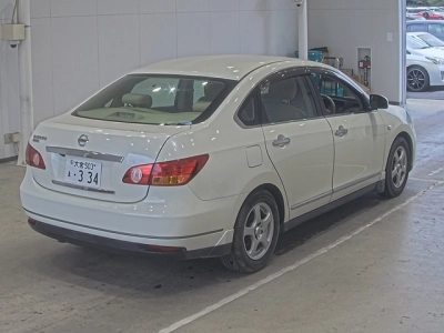 NISSAN BLUEBIRD
