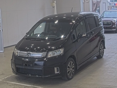 HONDA FREED SPIKE