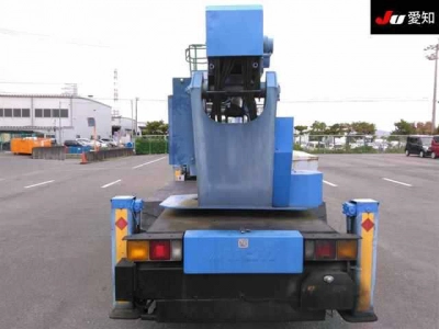 MITSUBISHI CANTER