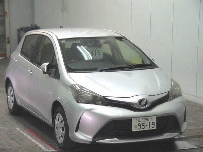 TOYOTA VITZ
