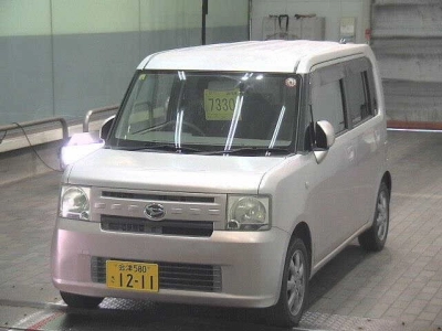 DAIHATSU MOVE CONTE