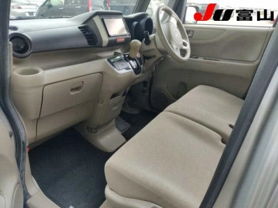 HONDA N BOX +