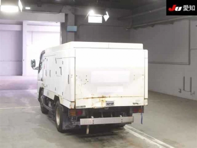 MITSUBISHI CANTER