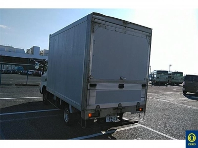 TOYOTA DYNA