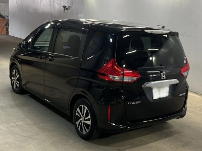 HONDA FREED HYBRID