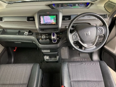 HONDA FREED HYBRID