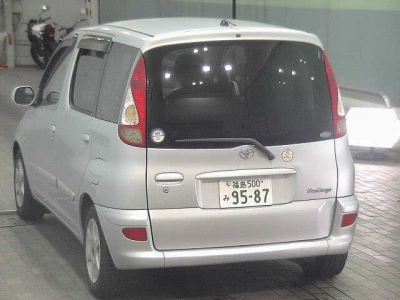 TOYOTA FUN CARGO