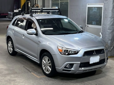 MITSUBISHI RVR