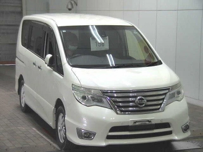 NISSAN SERENA
