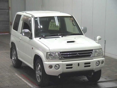 MITSUBISHI PAJERO MINI