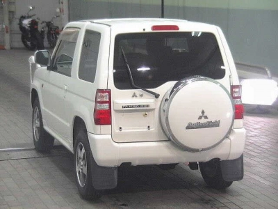 MITSUBISHI PAJERO MINI