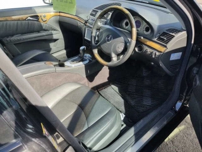 MERCEDES BENZ E CLASS