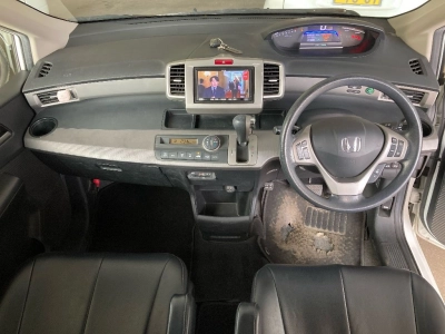 HONDA FREED HYBRID