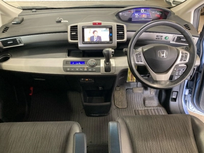 HONDA FREED HYBRID