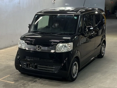 HONDA N-BOX SLASH