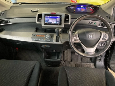 HONDA FREED HYBRID