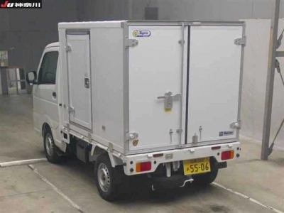 MITSUBISHI MINICAB
