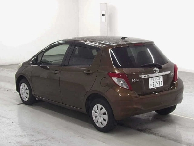TOYOTA VITZ