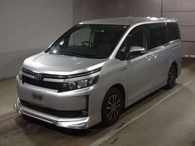 TOYOTA VOXY