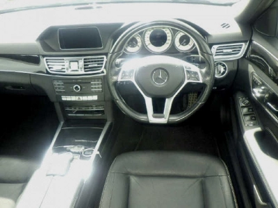 MERCEDES BENZ E CLASS