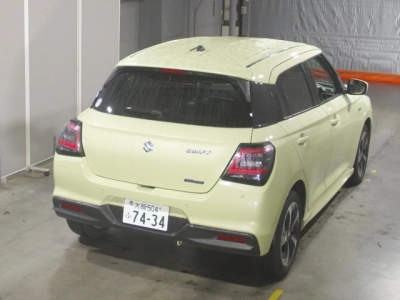 SUZUKI SWIFT