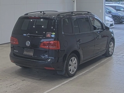 VOLKSWAGEN GOLF TOURAN