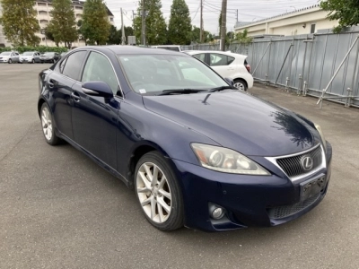 LEXUS IS