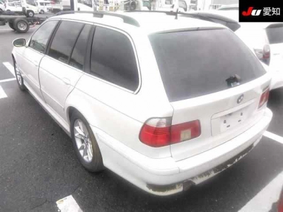 BMW 5 SERIES