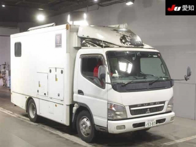 MITSUBISHI CANTER
