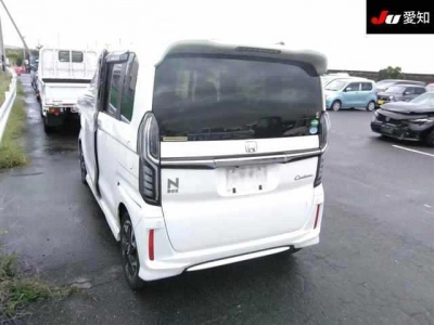 HONDA N BOX CUSTOM