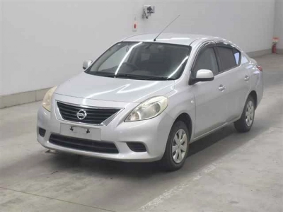 NISSAN TIIDA LATIO
