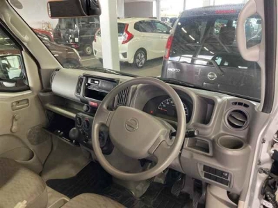 NISSAN NV100 CLIPPER
