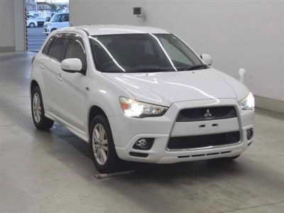 MITSUBISHI RVR