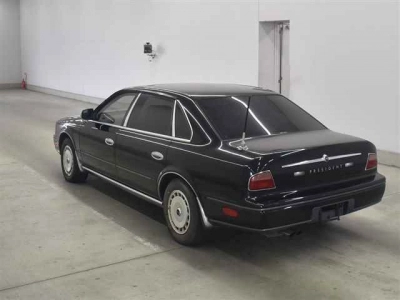 NISSAN PRESIDENT
