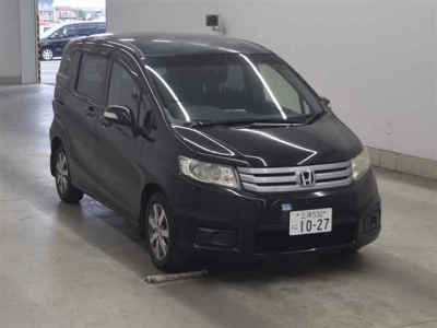 HONDA FREED SPIKE