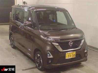 NISSAN ROOX