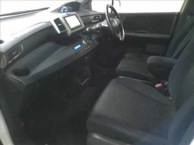 HONDA FREED SPIKE
