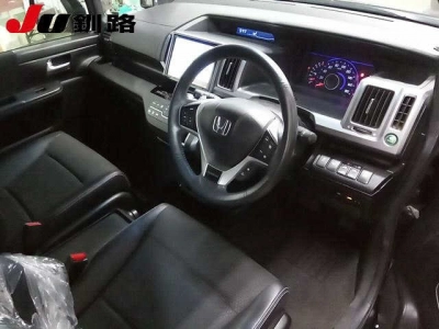 HONDA STEPWGN SPADA